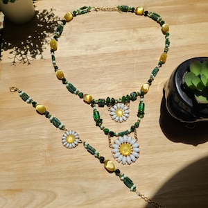 Flower Necklace Jewelry Set Floral Daisy Necklace & Bracelet Green Jewelry Upcycled Charms Tigers Eye Jewelry Set Gift for Her Flower Lover