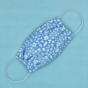 Cotton Face Mask Sustainable Reusable Washable With Filter Pocket - Light Blue Botanical Flower Pattern