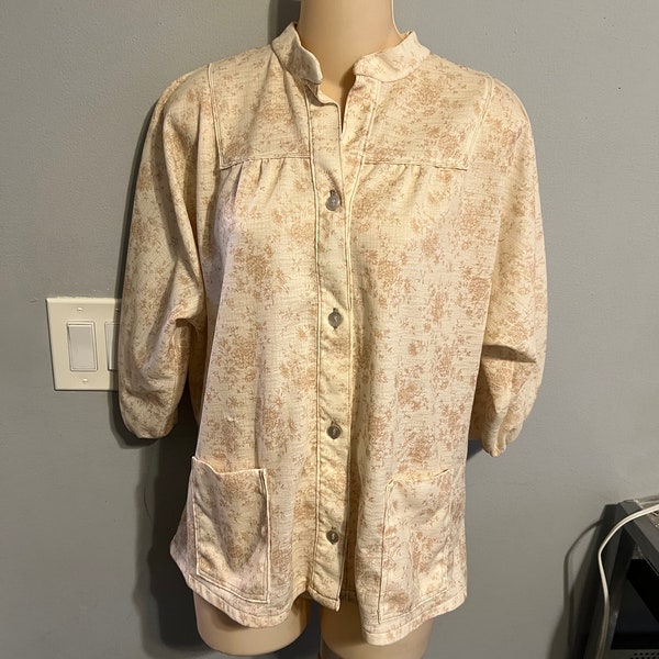 Plus-Size 1970s Womens Polyester Double Knit Button Up Blouse, Retro Button-Up Tunic, Cream & Tan Floral, Feminine 1970s Cottagecore Shirt
