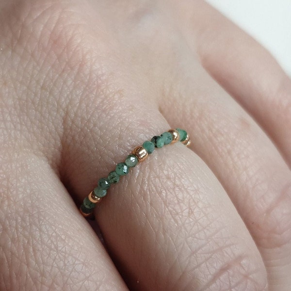 EMERALD ring elastic with rose gold beads | faceted gems | fine & stackable, elegant and summery, customizable