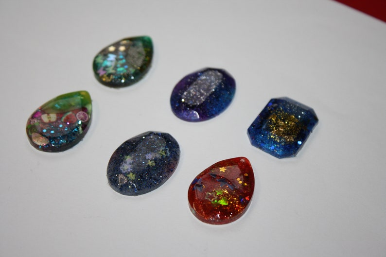 Set of 6 UV resin pendants for jewelry making blue green red