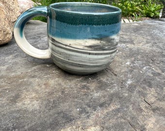 Artículo de segunda calidad: Taza de mármol azul de 237 ml (8 oz).