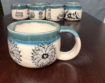 Taza con forma de flor de 11 oz.