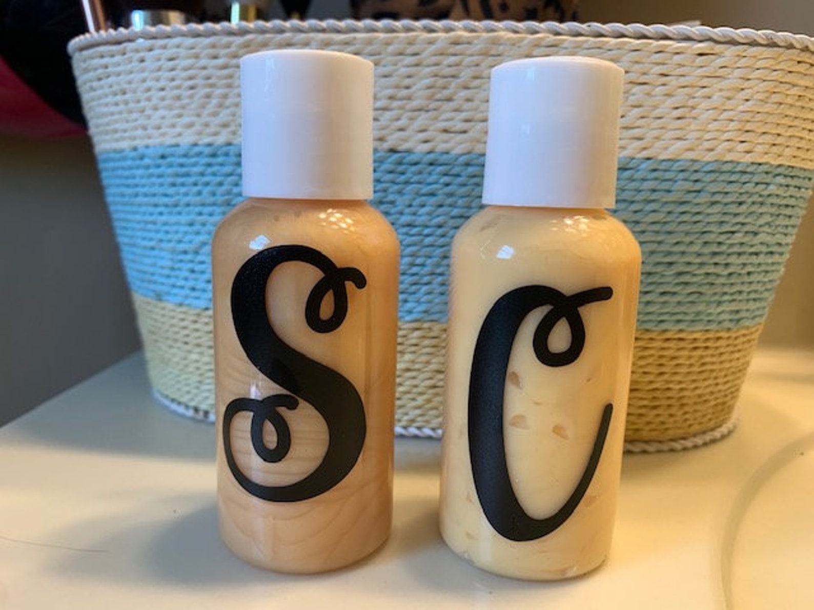 travel bottles for shampoo and conditioner