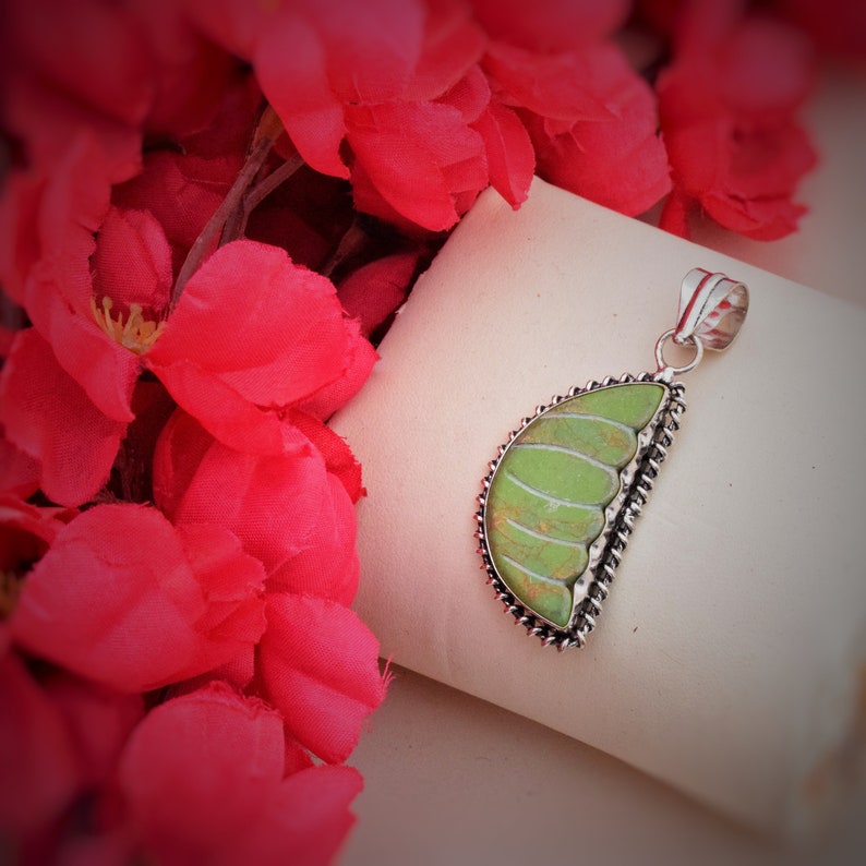 Jewelry Supply Collet Pendant Silver Plated Designer Pendant Carving Pendant Handmade Pendant Synthetic Gemstone Pendant