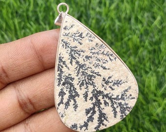 Colgante de psilomelana natural: joyería bohemia bañada en plata