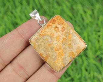 Colgante de coral fósil bañado en plata, joyería de piedras preciosas hecha a mano