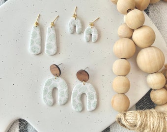Monstera Clay Earrings, Monstera Earrings, Botanical Clay Earrings, Botanical Earrings, Leaf Clay Earrings, Leaf Earrings, Beach Earrings