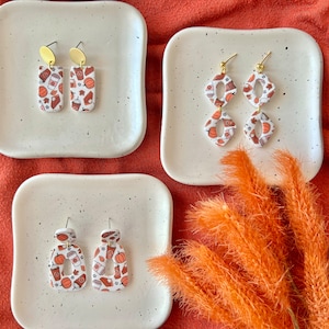 Pumpkin Spice Earrings, PSL Clay Earrings, Pumpkin Clay Earrings, Fall Clay Earrings, Pumpkin Earrings, Fall Earrings, Coffee Clay Earrings