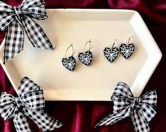 Spider Heart Earrings, Spiderweb Earrings, Web Heart Earrings, Spider Clay Earrings, Spider Earrings, Halloween Earrings, Spiderweb Hoops