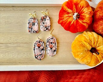 Floral Ghost Earrings, Flower Ghost Earrings, Ghost Clay Earrings, Ghost Earrings, Halloween Earrings, Fall Clay Earrings, Fall Earrings