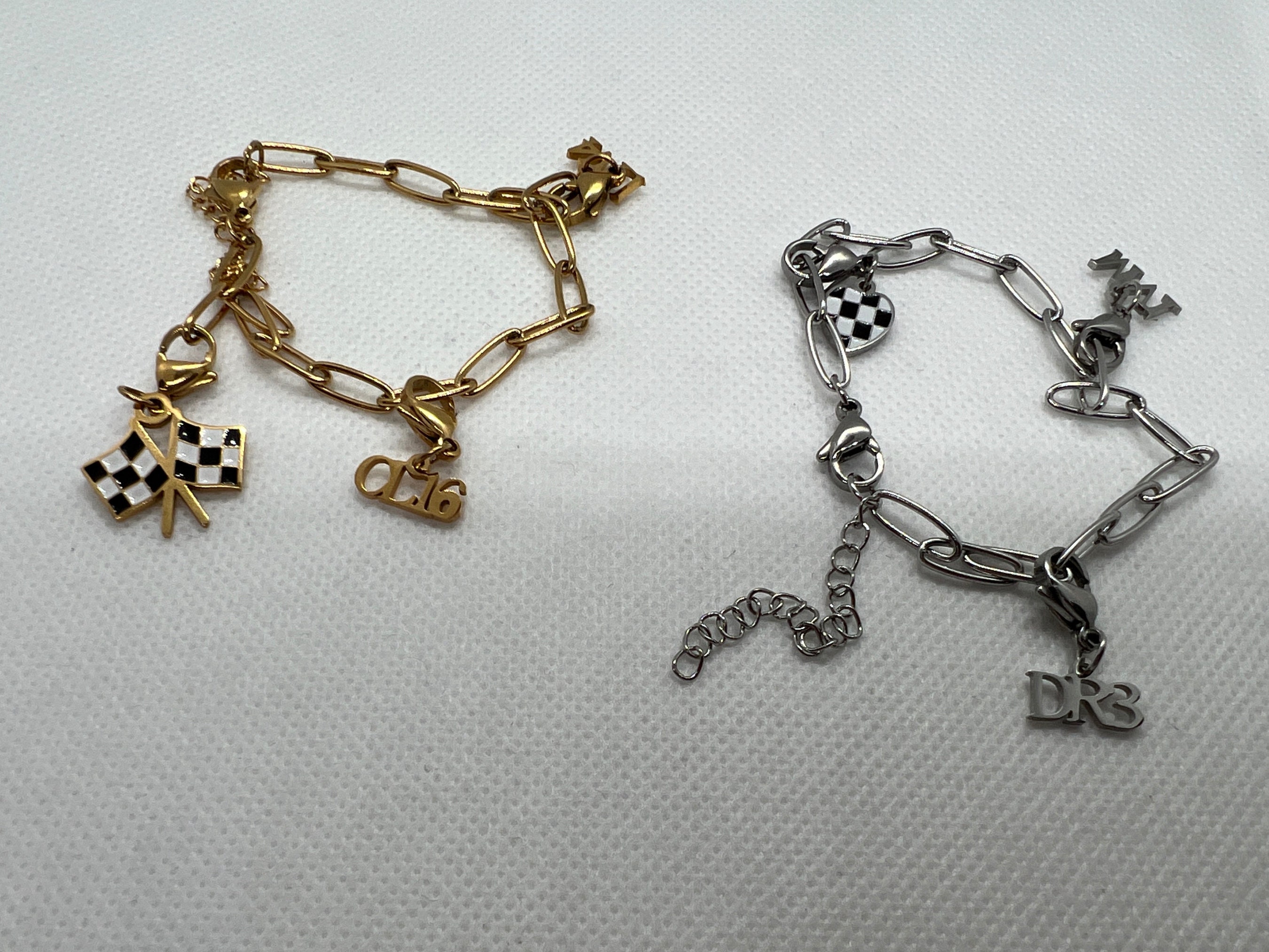 MAGNIFICENT LOUIS VUITTON 18K GOLD CHARM LUGGAGE BRACELET "7