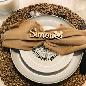 Place cards with Halloween decoration, Wedding place cards,Custom laser-cut names,Laser cut names,Fantôme,Party,face,devil,halloween, ghosts