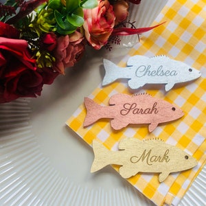 Segnaposto pesce, segnaposto personalizzati, segnaposto con nome personalizzato, regalo, festa, celebrazione, incisione, papà, fratello, regalo per pescatori, pesce persico, salmone, luccio