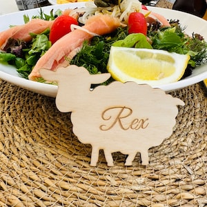Cartes de table avec des moutons, marque-places au choix de repas, marque-places pour mariage, personnalisés, marque-places pour le repas en bois, marque-places, noms découpés au laser, pecora