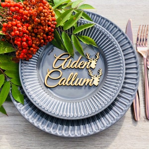 Marque-places avec renne, Marque-places de mariage, Prénoms personnalisés découpés au laser, Noël, Plaques nominatives, Fête, Décoration, Cadeau, cerf, animal, Noël