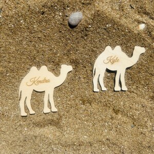 Segnaposto a forma di cammello, savana, celebrazione, deserto, zoo, segnaposto personalizzati, segnaposto con animali incisi, safari, Africa, Egitto, animale