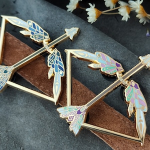 Magic Archer Elves Emmaile Pin - Archer's Bow - Hard Email Pin - Donjons et dragons de papillon de nuit en or rpg arc et flèche Kristal