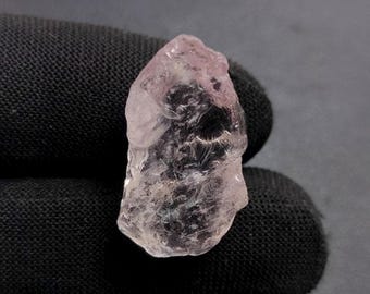 アフガニスタン産ホットピンクモルガナイトクリスタル | 原石