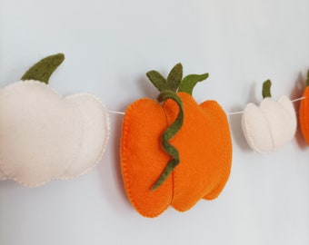 halloween pumpkin garland, pumpkin home decor, Wool Felt Leaves, Autumn Bunting, halloween decor, orange  white garland, baby felt pumpkin