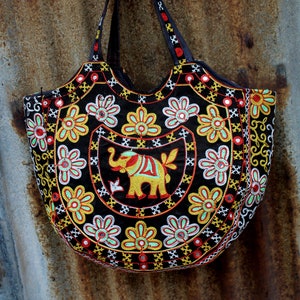 Bordado indio bangara bolso tradicional hecho a mano colorido elefante bordado bolso étnico bolso de hombro / regalos de regreso / ropa festiva / fiesta