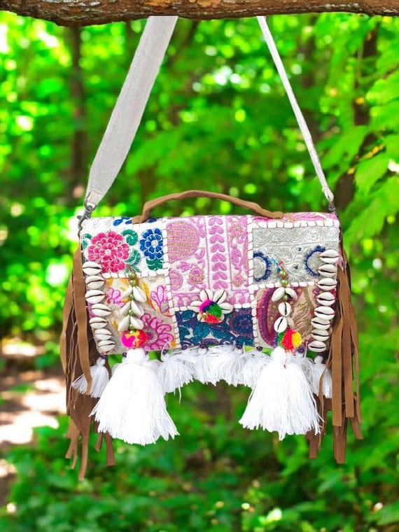 Handmade Banjara Crossbody Bag: Vintage Embroidered  display picture 3