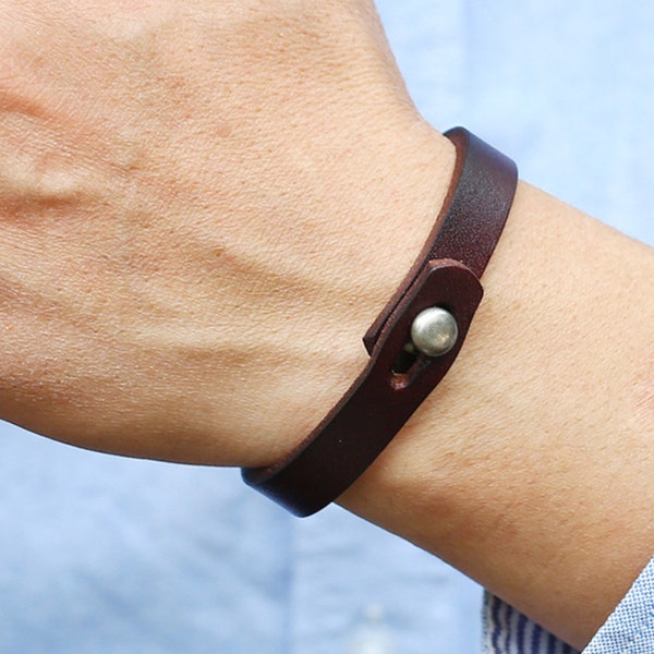 tolles Lederarmband, anpassbar, aus premium Rindsleder in braun oder schwarz, handmade for YOU&FRIENDS