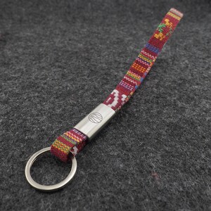 Schlüsselanhänger, Boho, Ibiza, Ethno Style aus Baumwolle in 8 Farb-Varianten, Hippie Boho Style, Hand Made FOR YOU & FRIENDS ROT mit silber