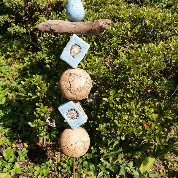 Gartendeko - Stele aus Ton in Rot und Blau/ Keramik - Gartenstele