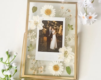 Marco de fotos con flores prensadas personalizado: regalo fotográfico personalizado