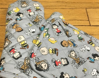Charlie Brown, Peanuts All Friends Toss Collection, Oven Mitt, Potholder, SET