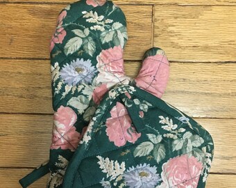 Ralph Lauren Pink Blue Floral Fabric Green Color, Oven Mitt and Potholder, SET