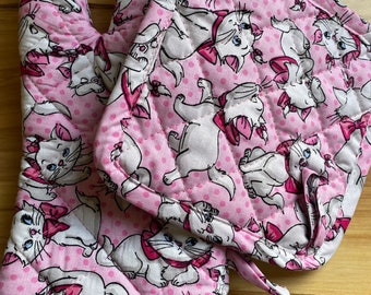 Marie The Aristocat Oven Mitt and Pot Holder, SET