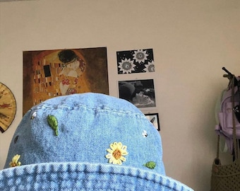 Yellow Daisy denim bucket hat with bees