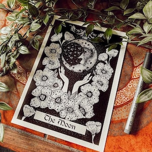 Der Mond im Tarot-Kartenstil, Punktarbeitsdruck - Astrologie, Sternzeichen und Tarots