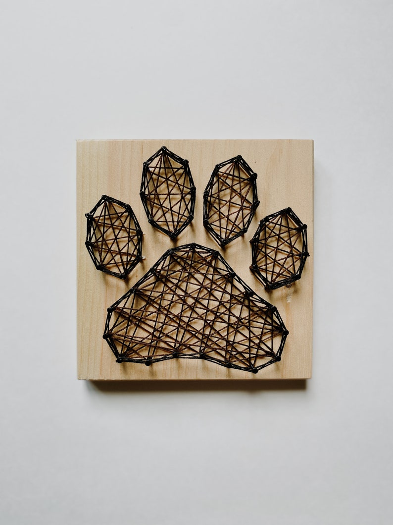 Paw Print DIY String Art Kit | DIY String Art | Kids Crafts | DIY for Kids | String Art | Dog String Art | Dog Art | Dog Craft bild 1