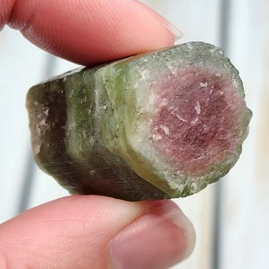 1,3" A+ Vattenmelon-turmalin 23 g, SÄLLSYNT Terminerat Elbait-prov, Naturlig rå högkvalitativ tvåfärgad turmalinkristall från Brasilien