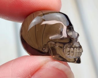Calavera de cuarzo ahumado AA+ de 0,8" (6 g), cuarzo ahumado natural sin tratar, calavera de cristal súper realista, cristal de cuarzo ahumado tallado de Madagascar.