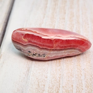 1.9&quot; A+ Rhodochrosite Tumble 26g, Gem Rhodochrosite Pocket Stone, Natural Untreated Rhodocrosite, Polished Tumbled Red Rhodocrosite Crystal
