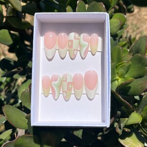 Groovy Green Press On nails |Artificial Nails| affordable Glue on nails|