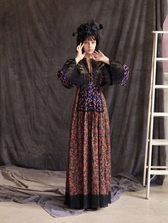 Vintage 70s prairie style maxi dress