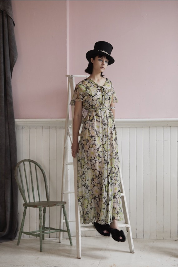 Vintage 30s daisy pattern silk chiffon gown
