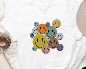 Retro Smiley Face T-Shirt: Vintage Emoji Shirt