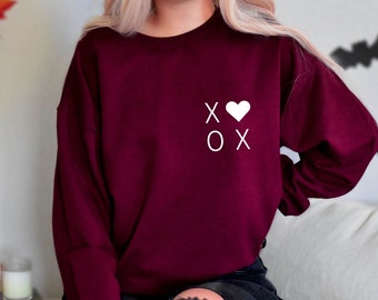 XOXO Valentine&#39;s Day Sweatshirt: Love Heart Crewneck
