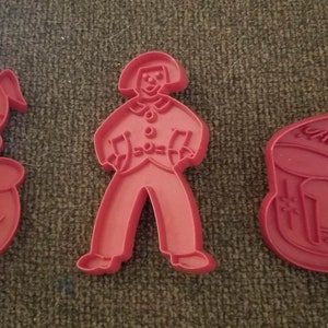 Vintage Tupperware Cookie Cutters