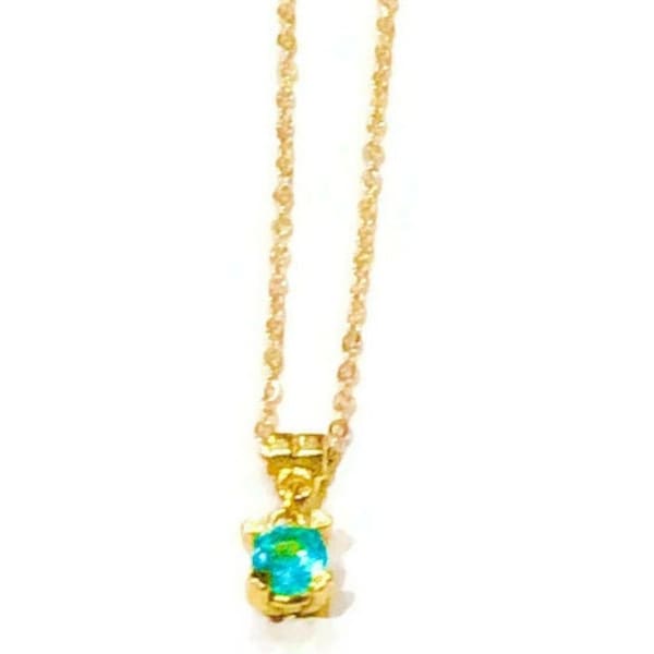 collier,  plaqué or 24 K, avec, Zircon bleu serti de 4 coeurs sur une chaîne fine