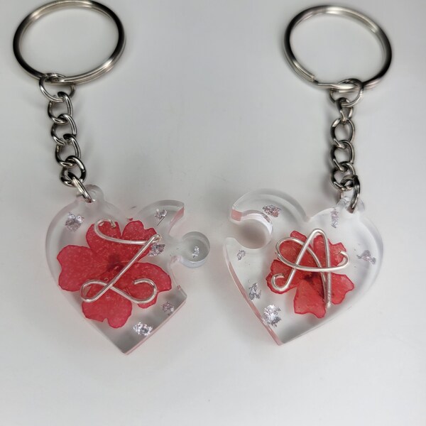 Relationship keychains, Heart Resin Wirename keychain, Personalized keychain, Custom Keychains, Couple keychain, Best friends keychain