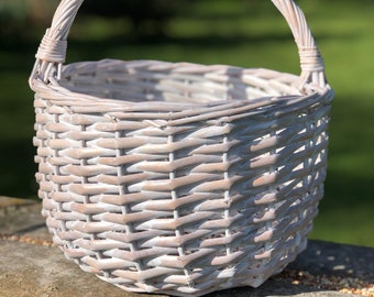 Large Round Confetti White Wash Willow Basket, Basket for plants, Willow Basket, Wedding Basket, Confetti Basket, Flower Basket