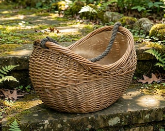 Antique Wash Rope Handled Carrying Basket