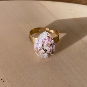 Real flower Ring/Resin Ring/Pressed flower resin ring/botanical ring/gift for her/ tear drop flower ring
